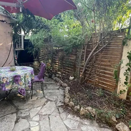 Holiday home Rez-de-jardin De 4 Pieces