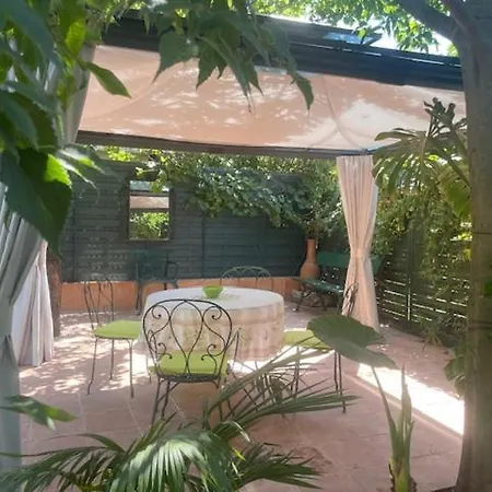 Holiday home Rez-de-jardin De 4 Pieces